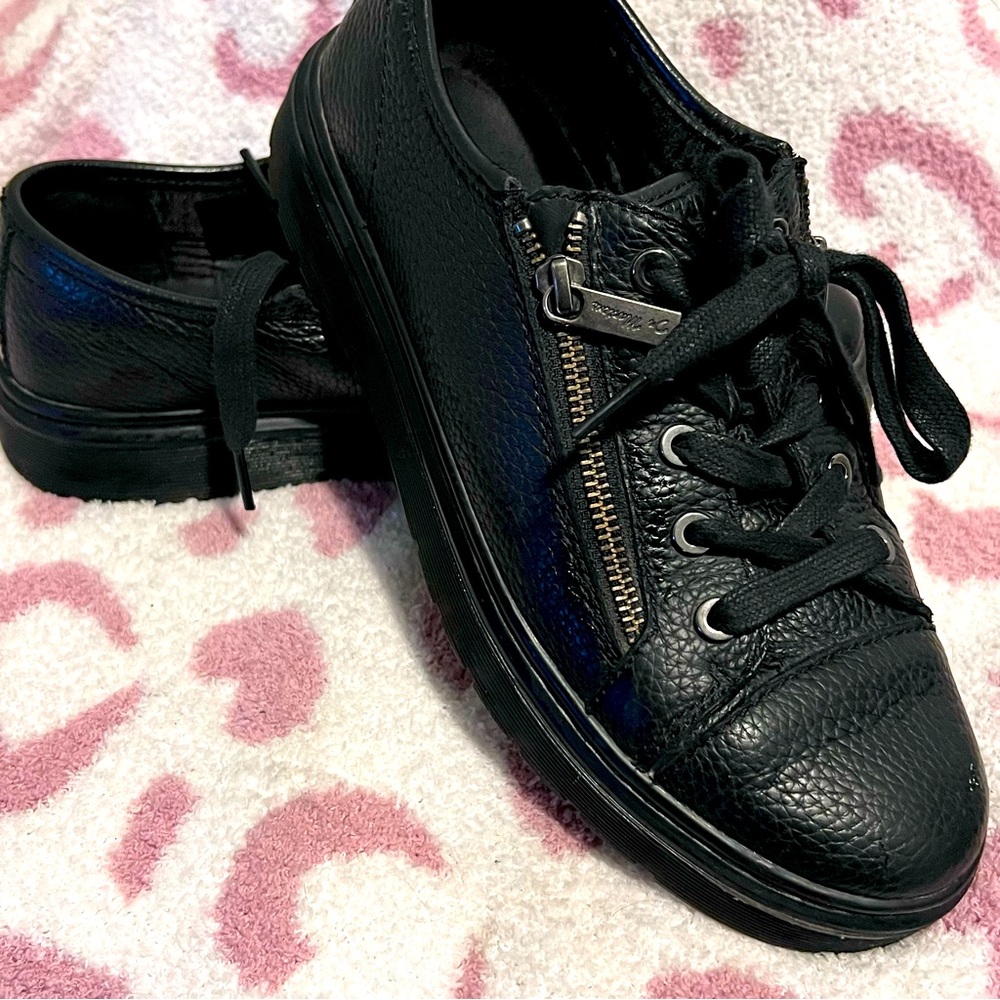 Dr. Martens leather shoe with side zippers- Rare- Women’s 9